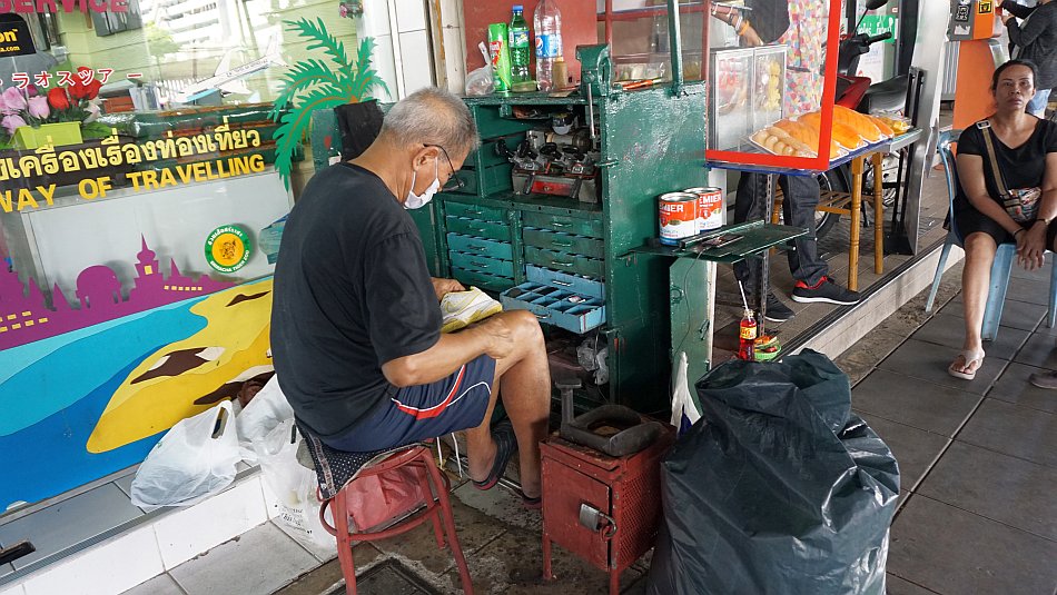 bangkok, zwykli ludzie, praca na ulicy