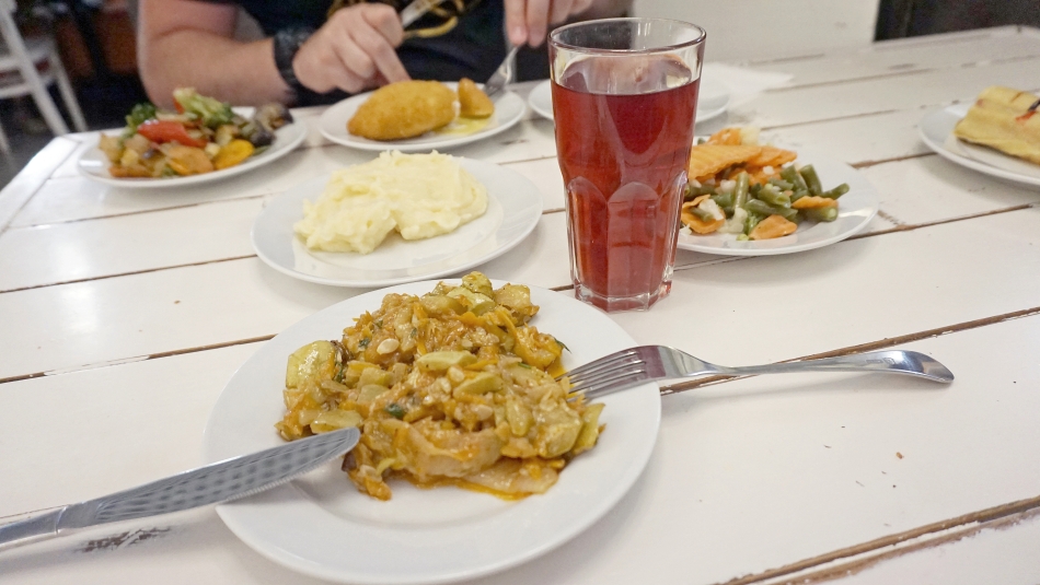Kijów obiad w Puzata Chata