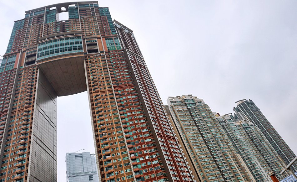 zwiedzanie hong kongu elements the arch tower wieżowce mieszkania dystopijne