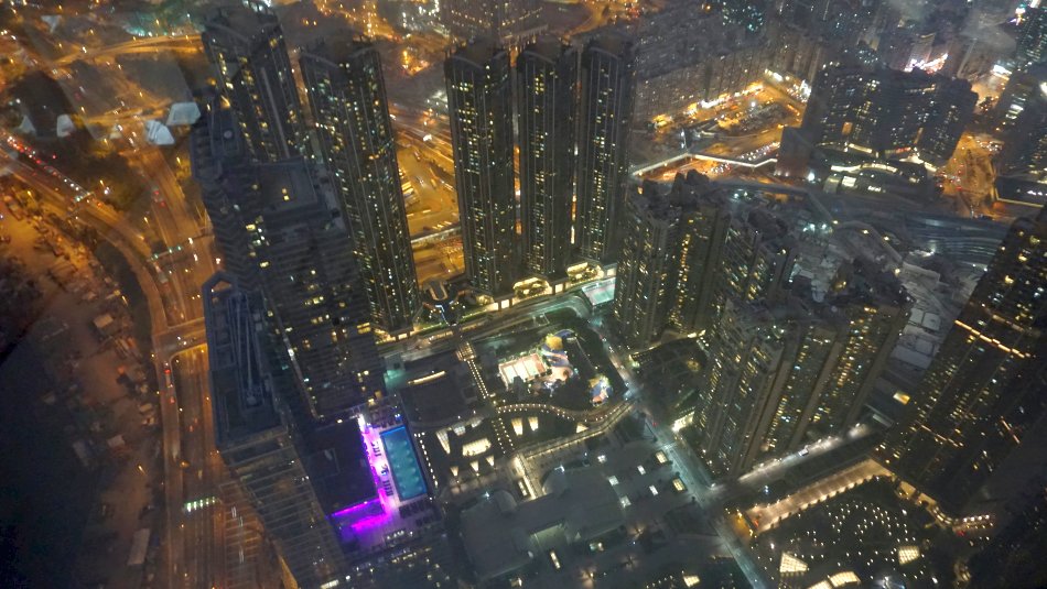 hong kong, sky100 widok nocą ciemno panorama