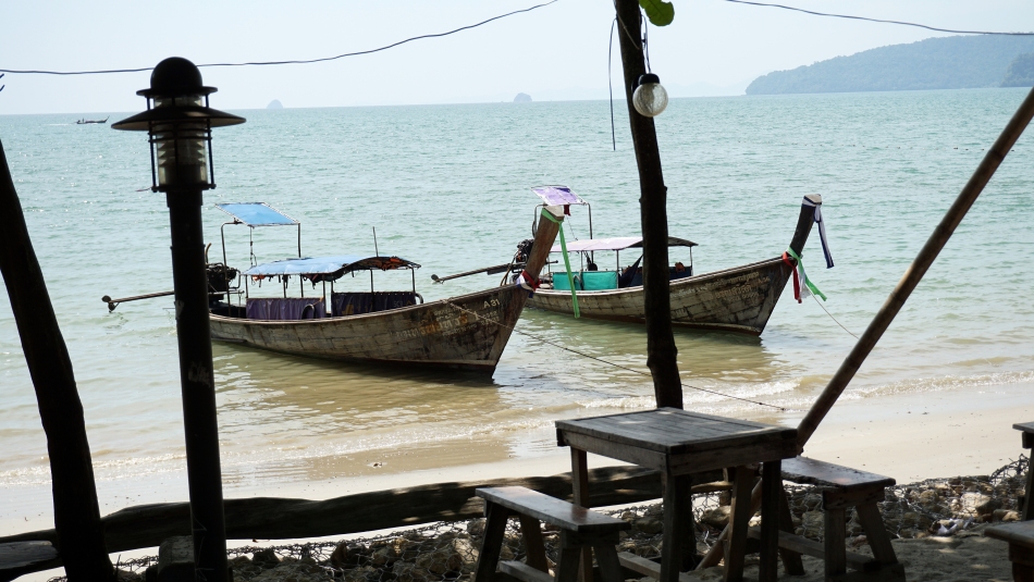 ao nang krabi tajlandia plaża łodzie