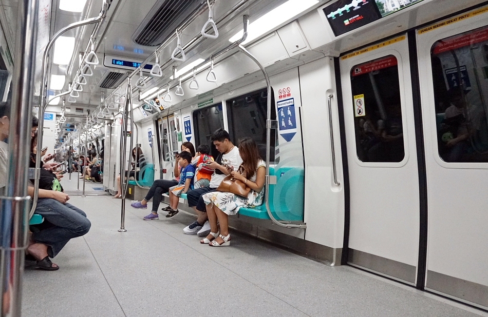Malezja i Singapur wagon w metrze 