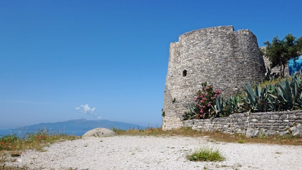 Saranda zamki w Albanii