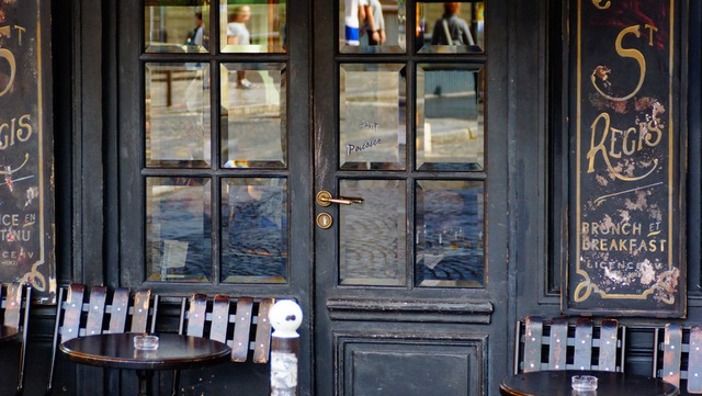 klimat paryża w dzielnicy montmartre