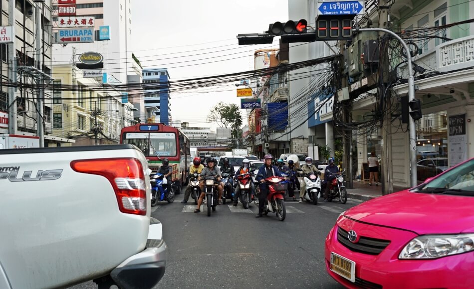 tajlandia samochodem korki uliczne w bangkoku