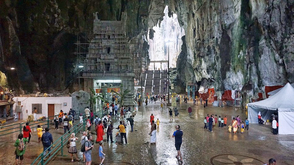 batu caves kuala lumpur malezja temple cave jaskinia katedralna panorama