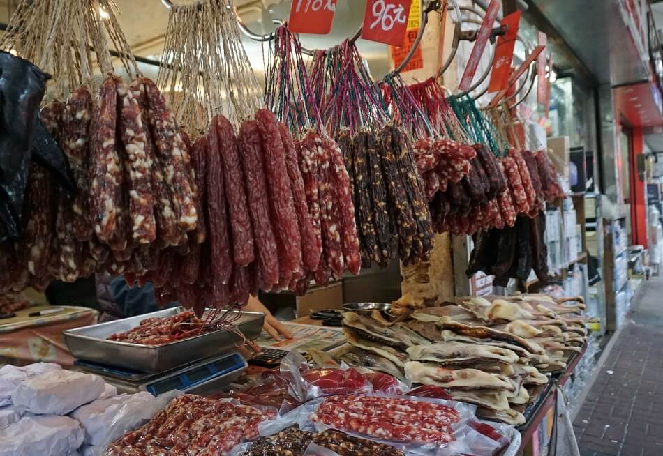 Stragan mięsny na Shanghai Street w Hong Kongu